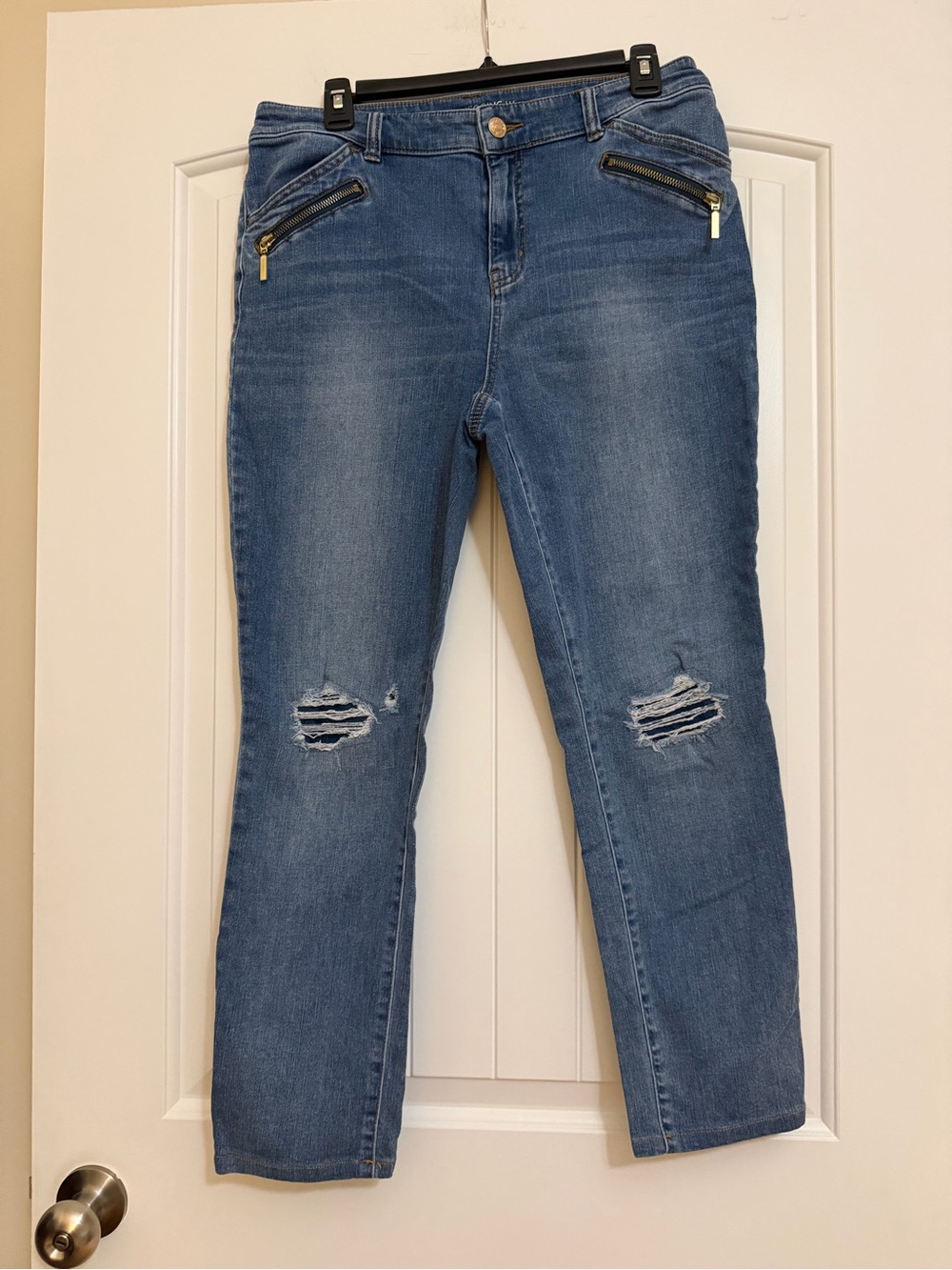 Chico’s Stretch Distressed Women’s Jeans Decorative Zip Pockets Sz 1.5R